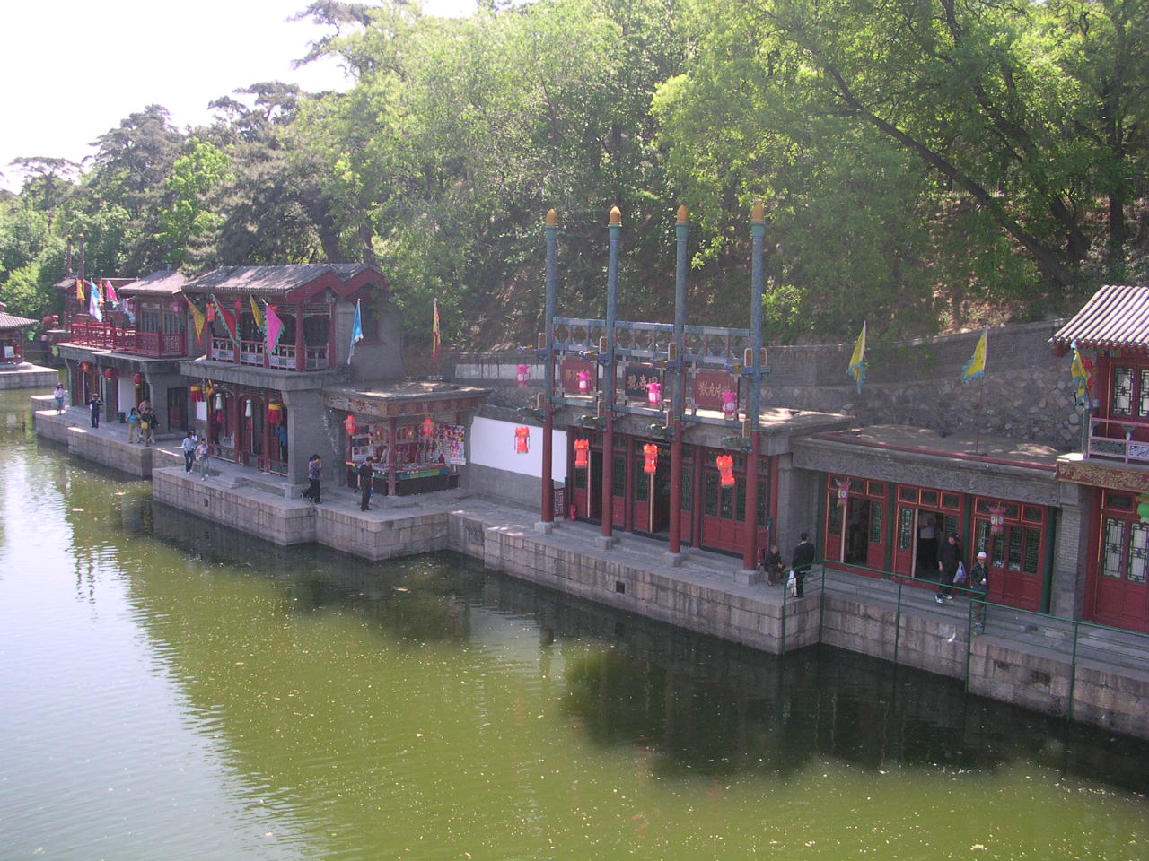 lac Kunming et ses boutiques au bord de l'eau