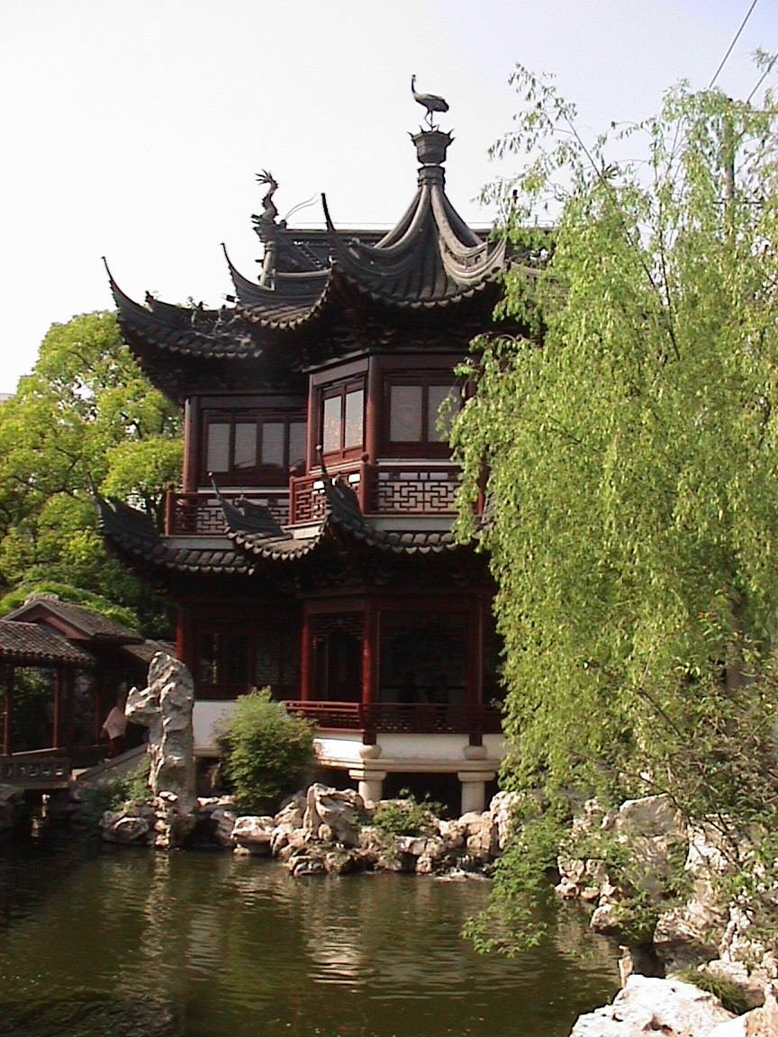 maison chinoise au bord de l'eau